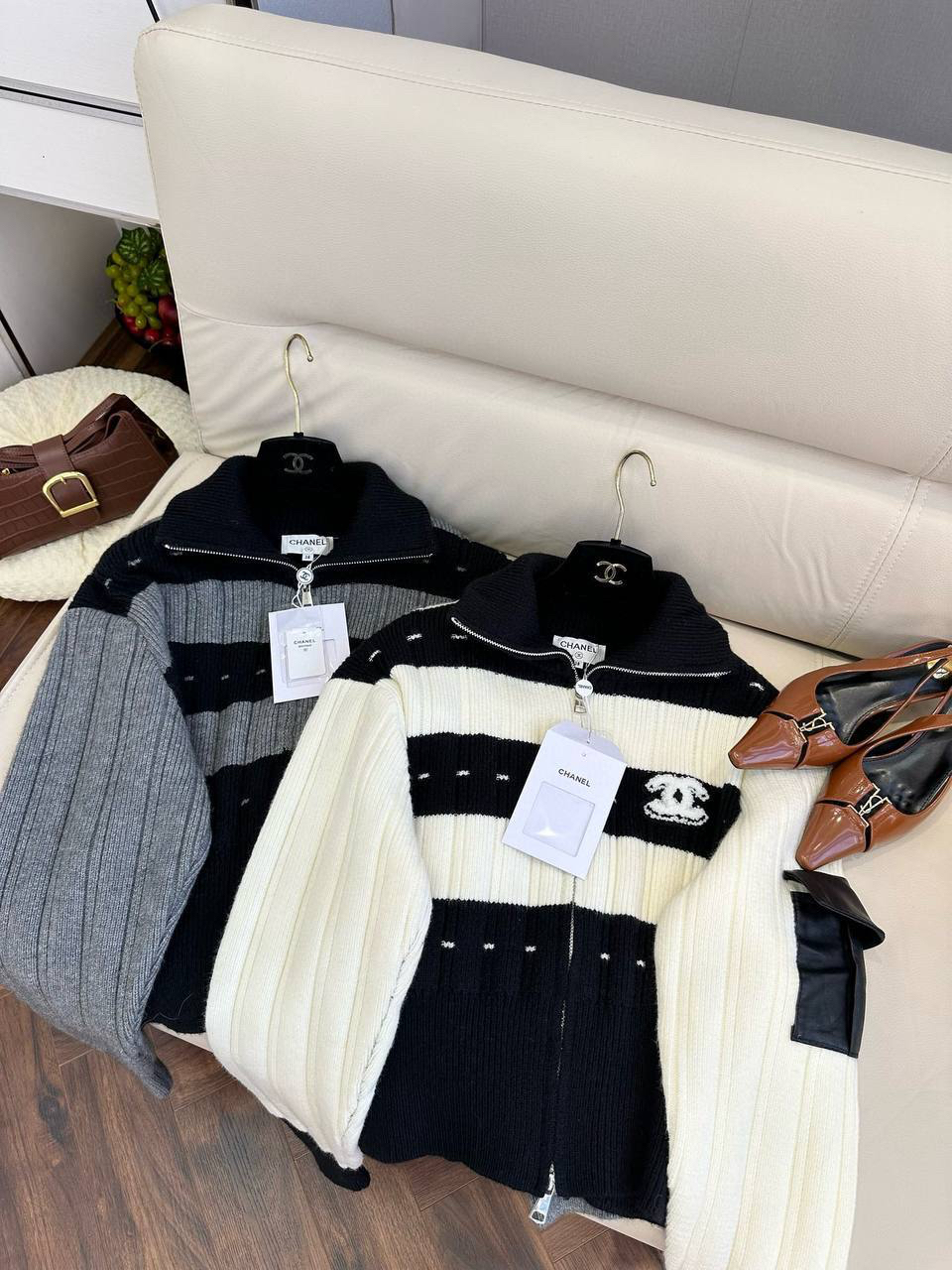 СВИТЕР CHANEL детальное фото