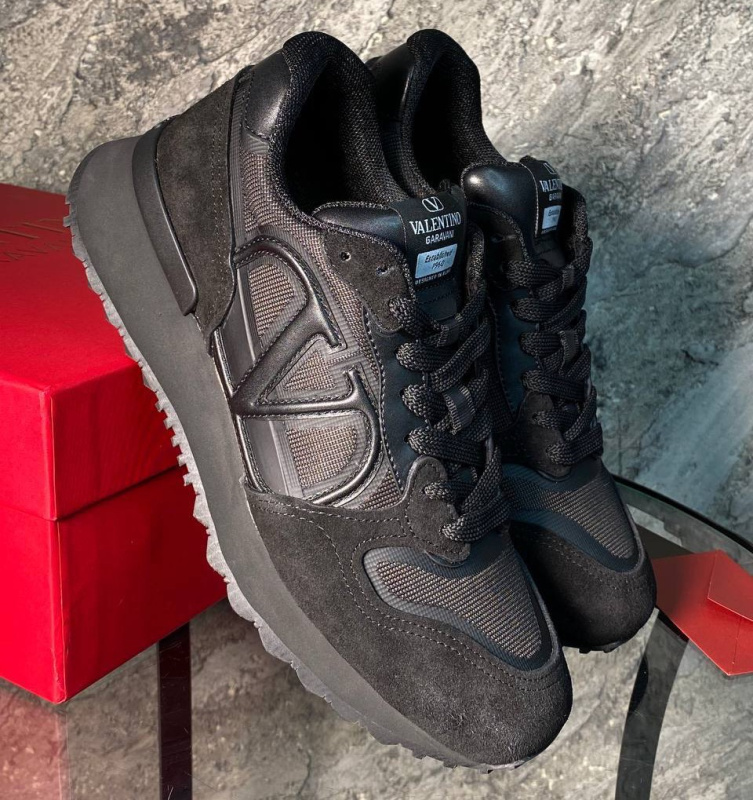 МУЖСКИЕ КРОССОВКИ VALENTINO фото