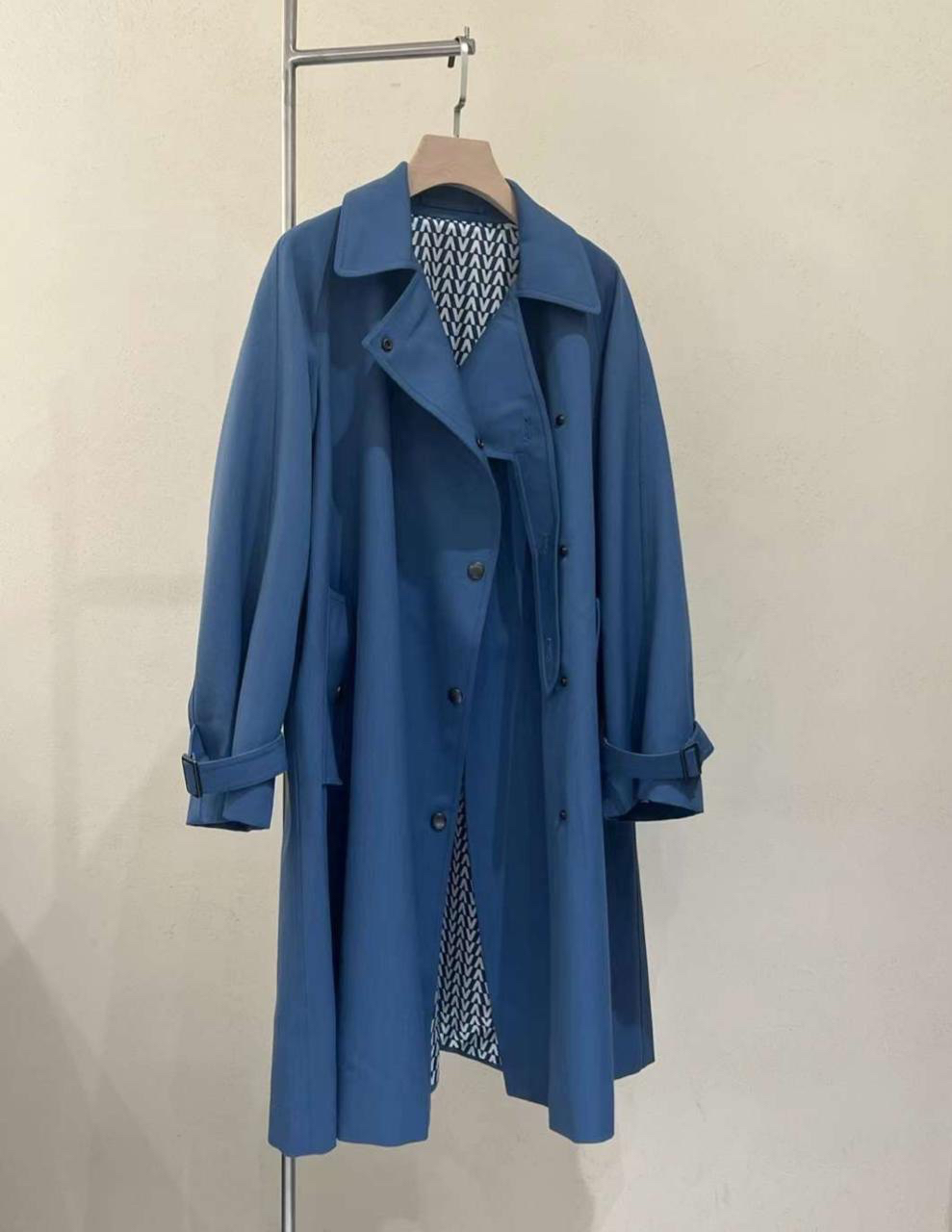 ПЛАЩ VALENTINO детальное фото