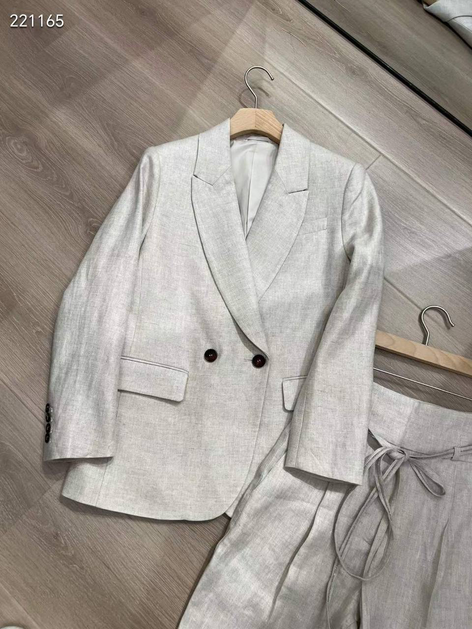 КОСТЮМ BRUNELLO CUCINELLI детальное фото