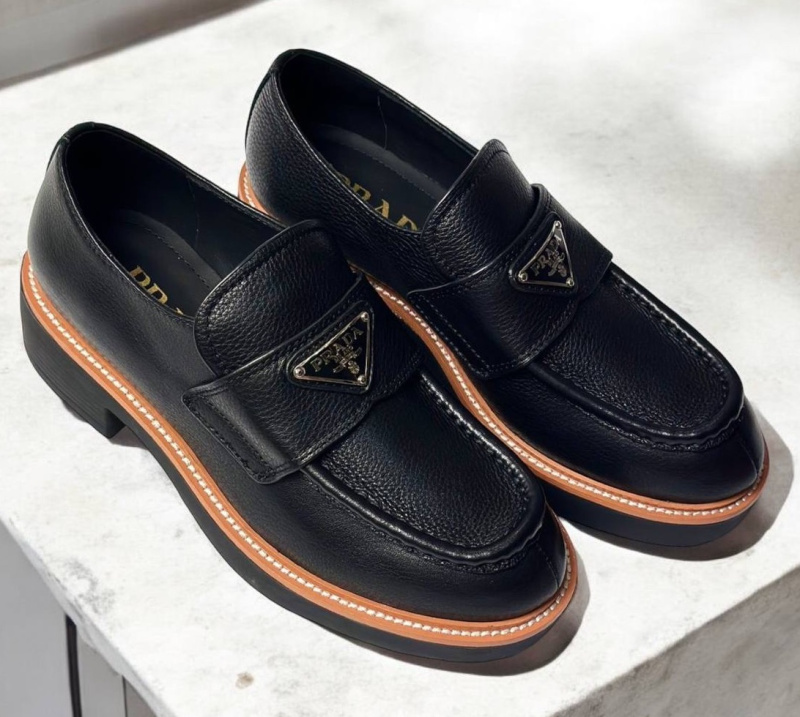 ЛОФЕРЫ PRADA фото