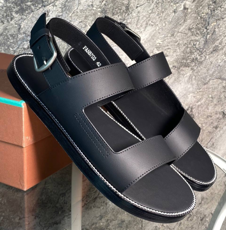 МУЖСКИЕ САНДАЛИИ LORO PIANA фото