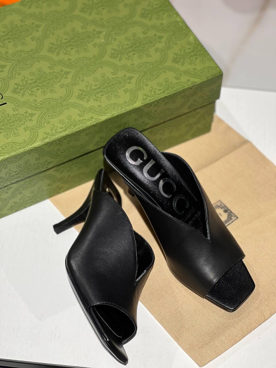 САБО GUCCI детальное фото