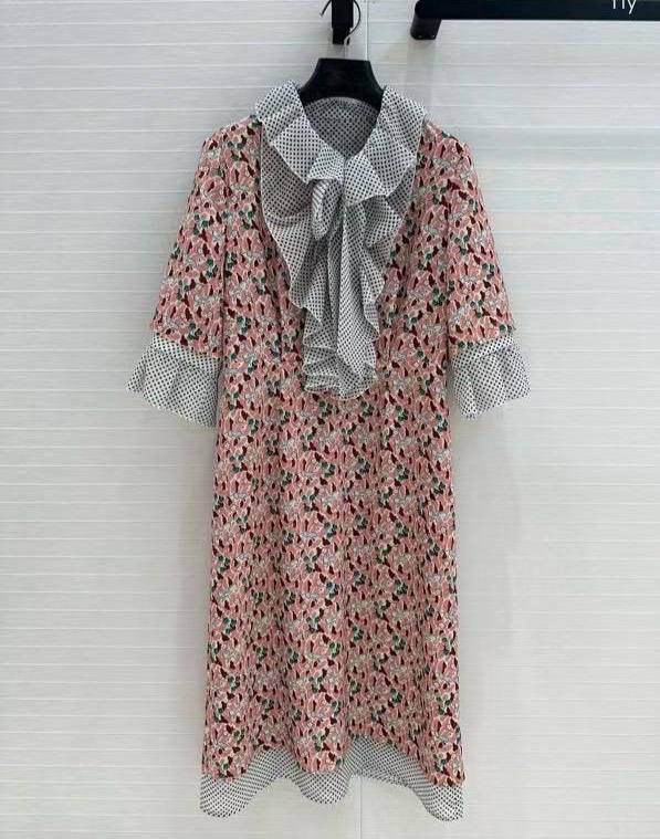 ПЛАТЬЕ PRADA детальное фото