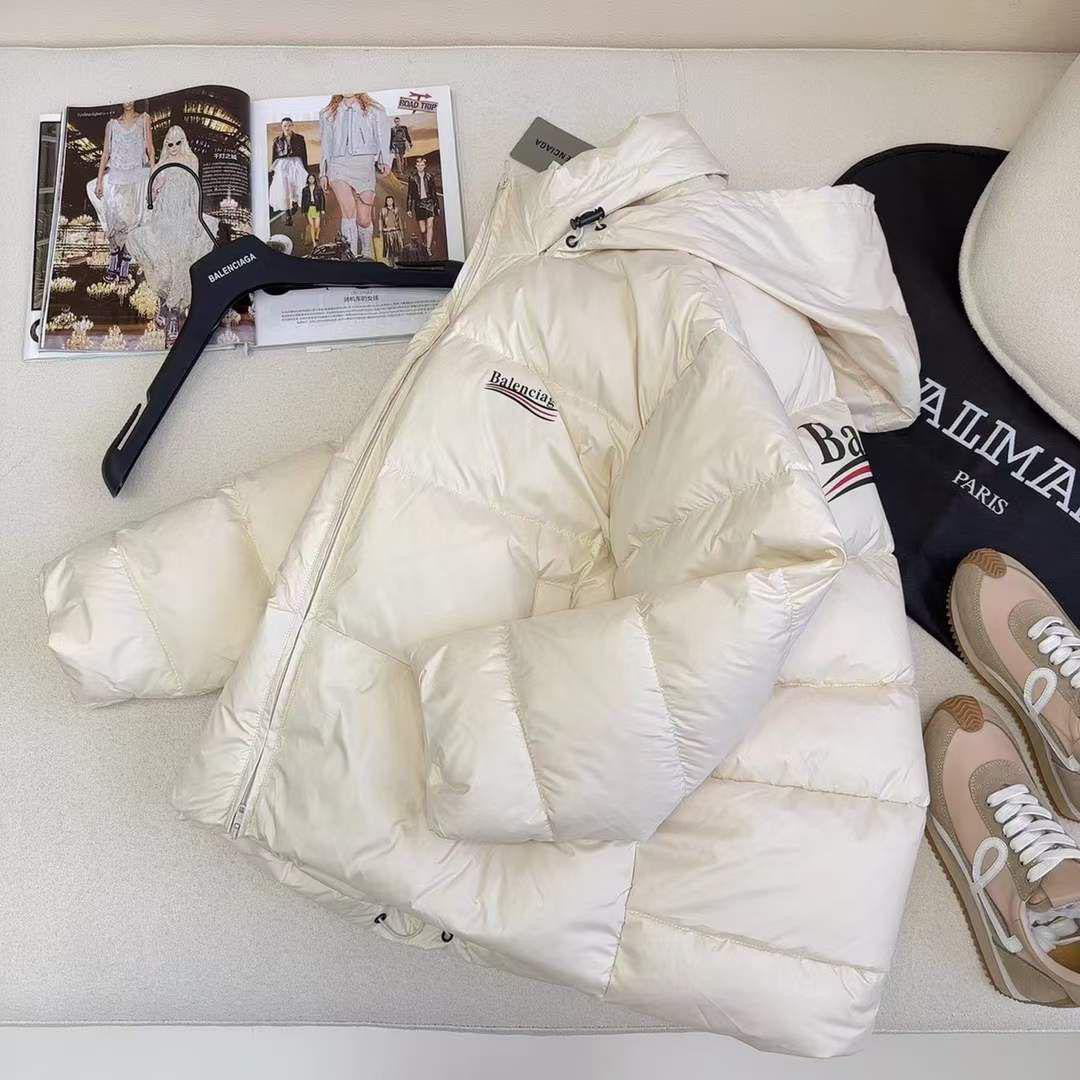 ПУХОВИК BALENCIAGA детальное фото