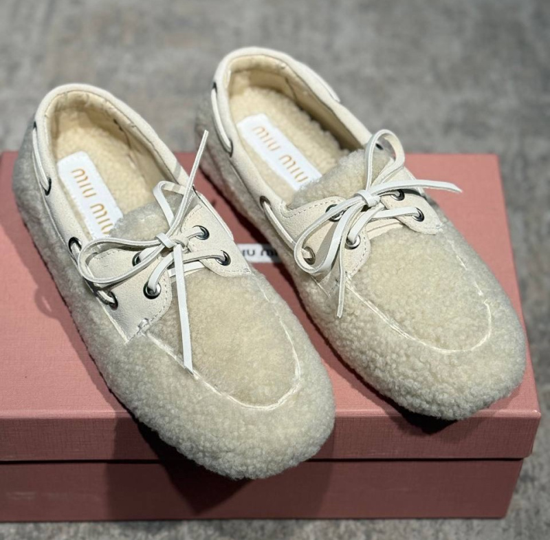 ЛОФЕРЫ MIU MIU фото