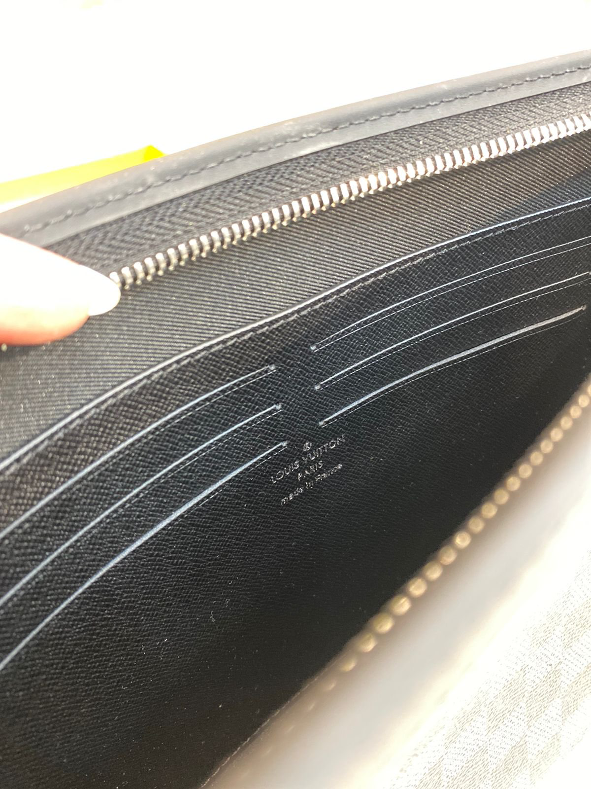 КЛАТЧ LOUIS VUITTON детальное фото