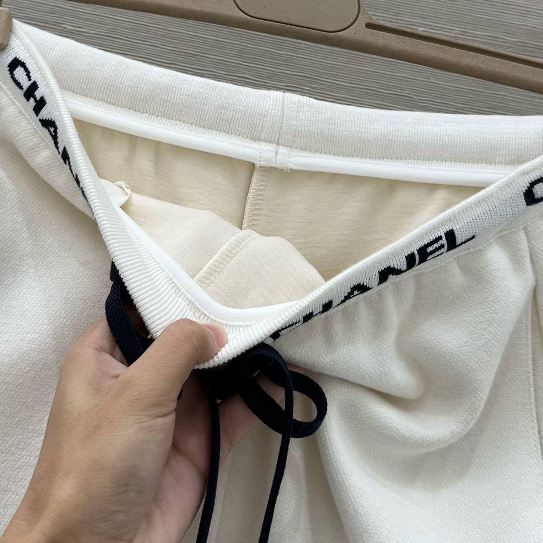 БРЮКИ CHANEL детальное фото