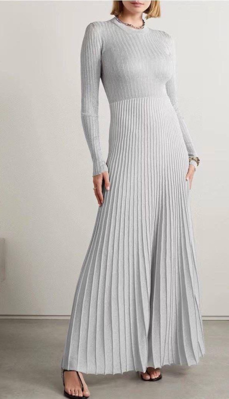 ПЛАТЬЕ KHAITE фото