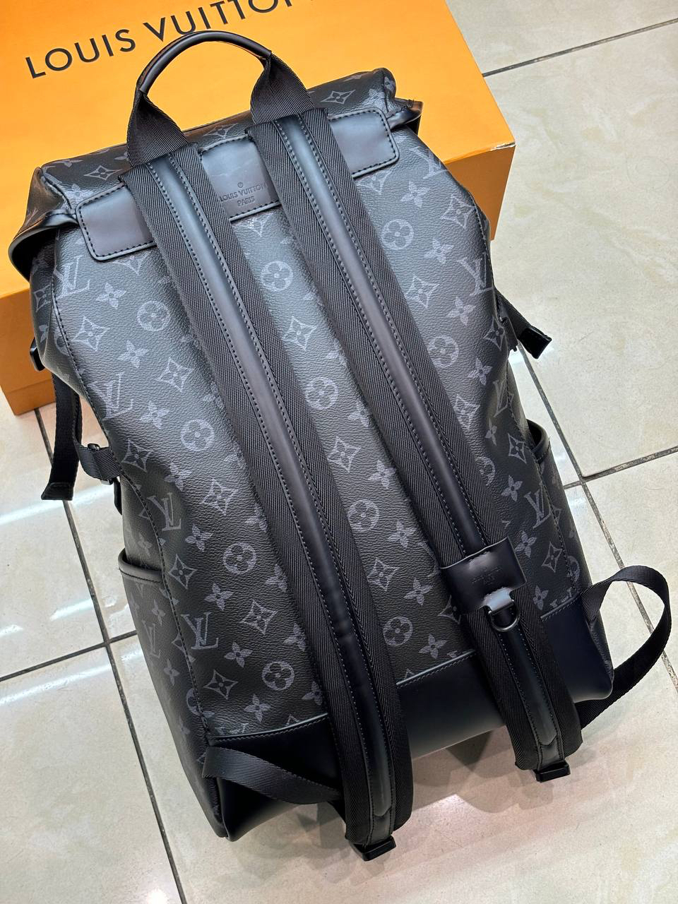 МУЖСКОЙ РЮКЗАК LOUIS VUITTON детальное фото