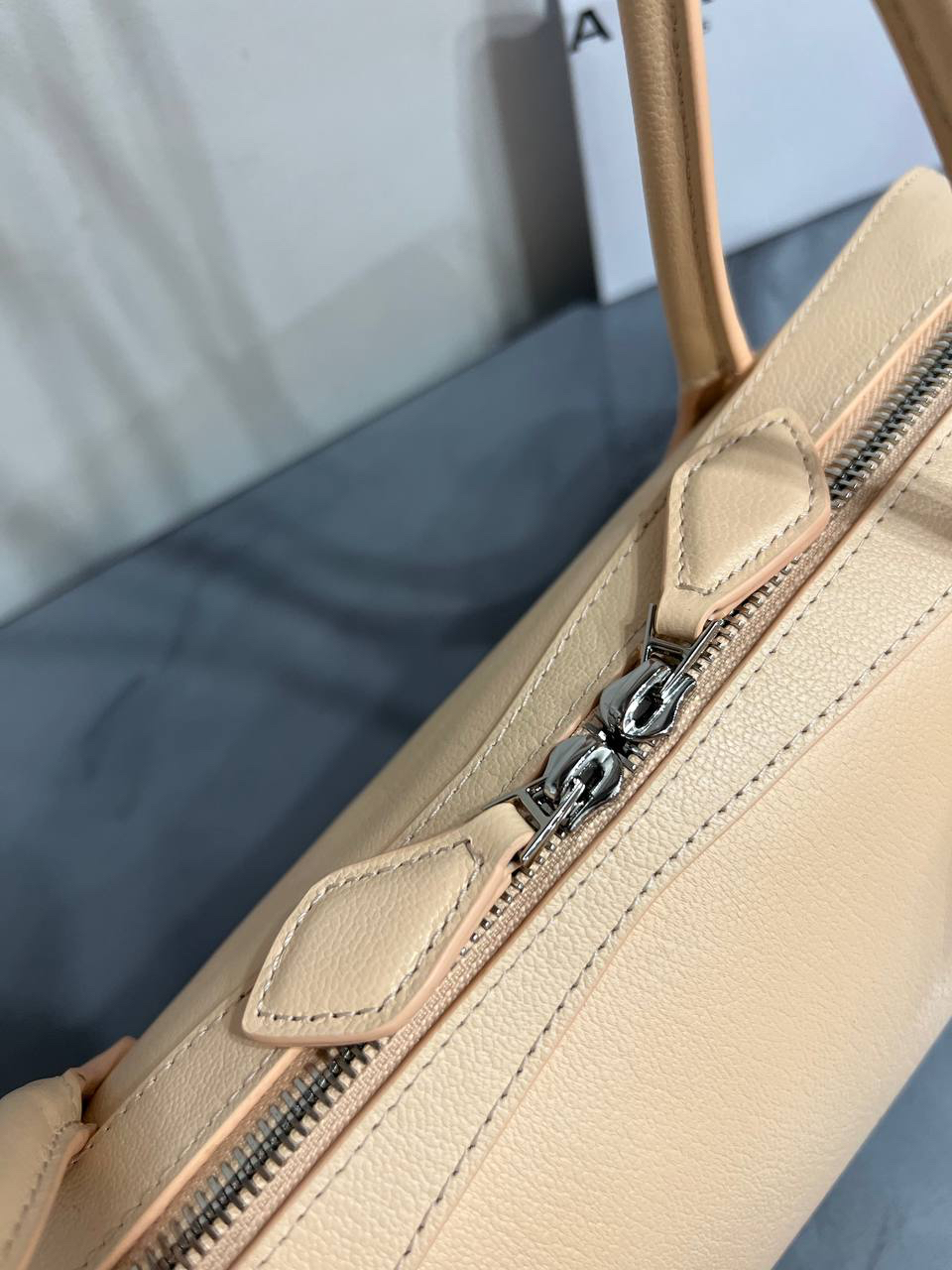 СУМКА ALAIA детальное фото