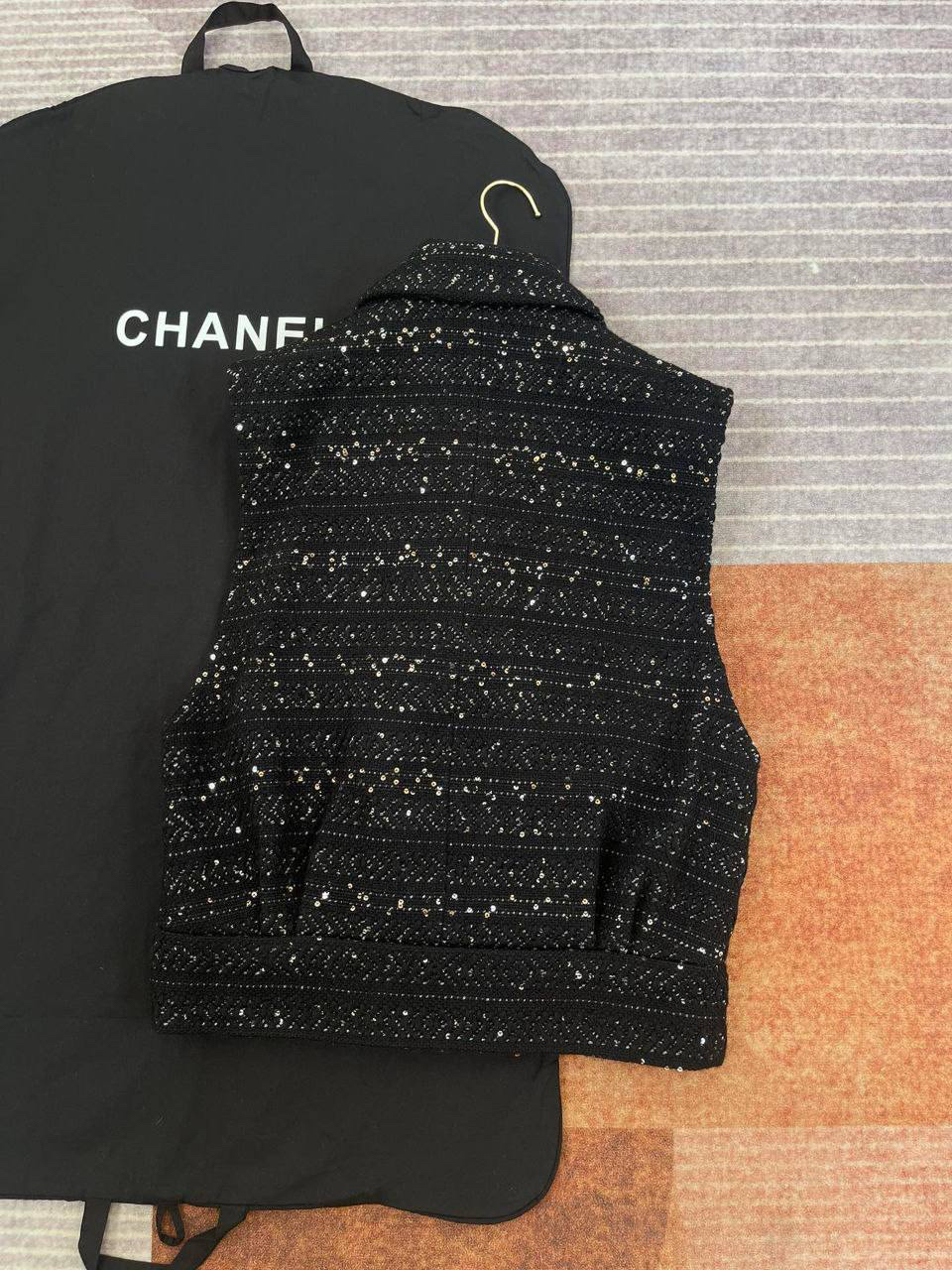 ЖИЛЕТ CHANEL детальное фото
