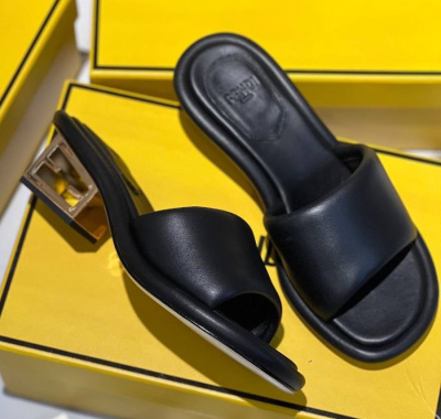 ШЛЕПКИ FENDI фото