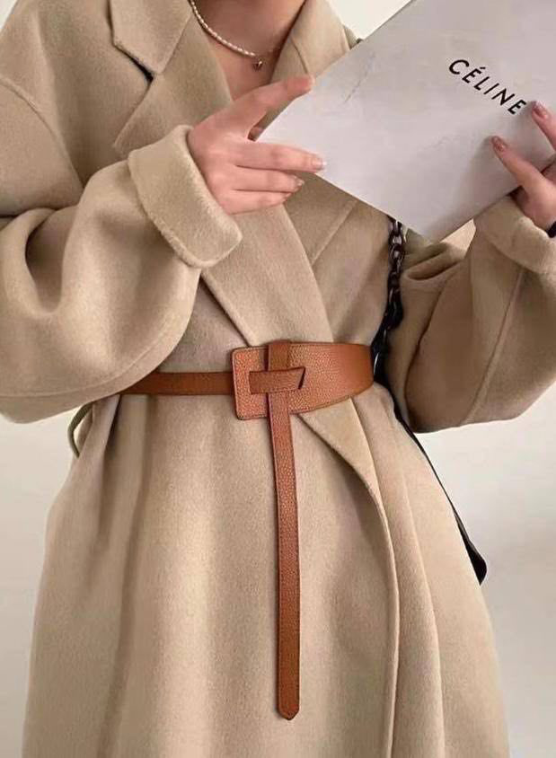 ЖЕНСКИЙ РЕМЕНЬ LOEWE детальное фото