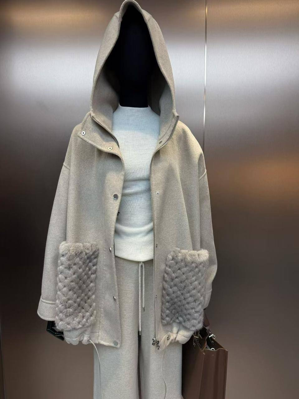 ПАЛЬТО LORO PIANA детальное фото