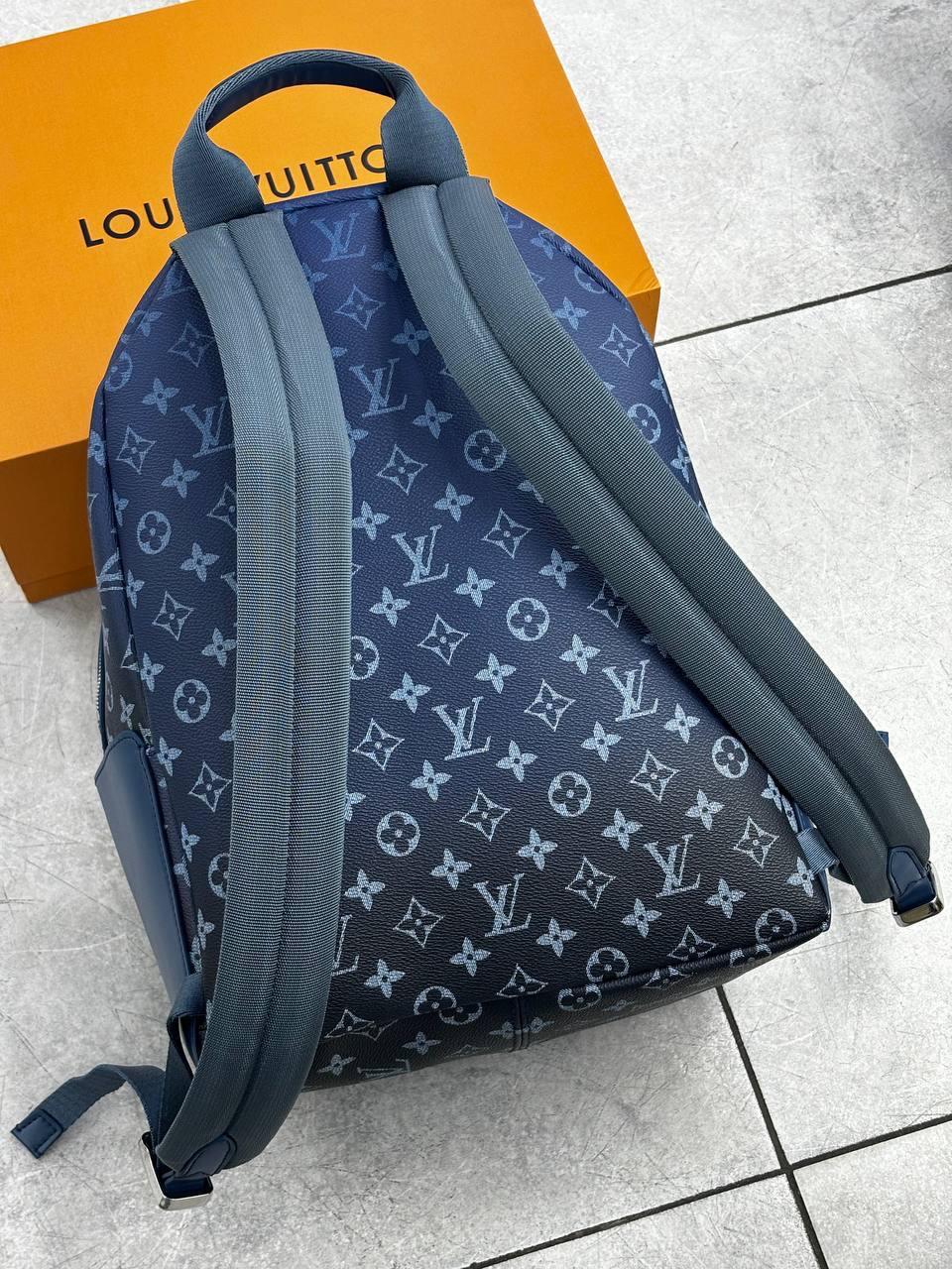 МУЖСКОЙ РЮКЗАК LOUIS VUITTON детальное фото