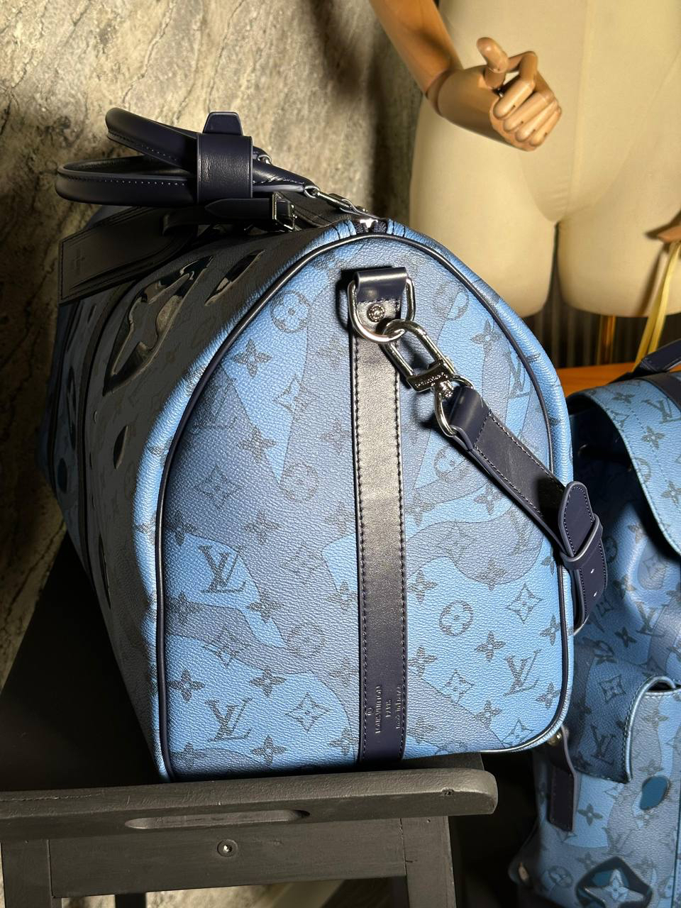 ДОРОЖНАЯ СУМКА LOUIS VUITTON детальное фото
