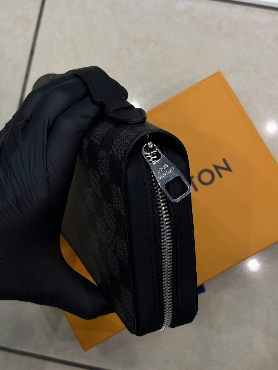 МУЖСКОЙ КОШЕЛЕК LOUIS VUITTON детальное фото