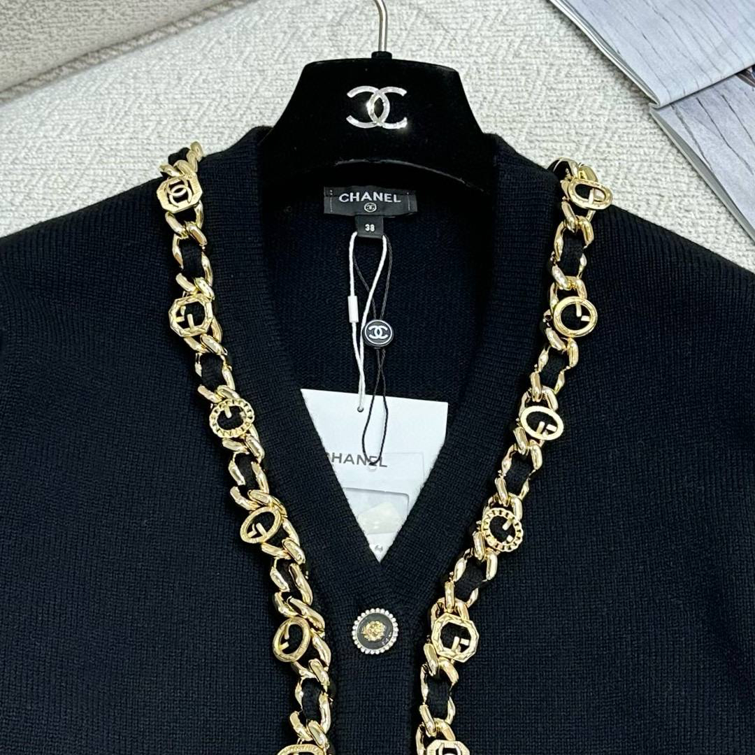КАРДИГАН CHANEL детальное фото
