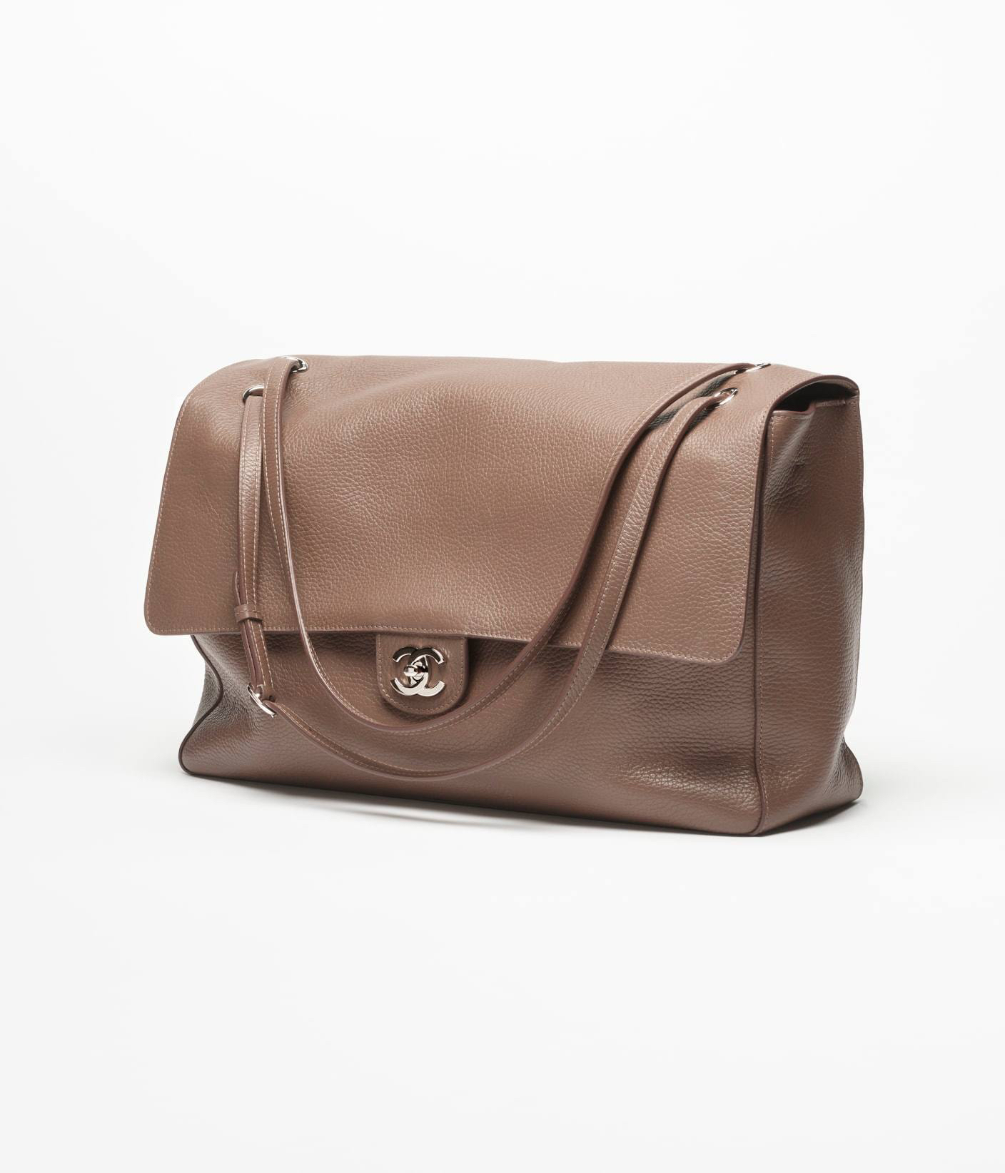 СУМКА CHANEL MAXI FLAP детальное фото