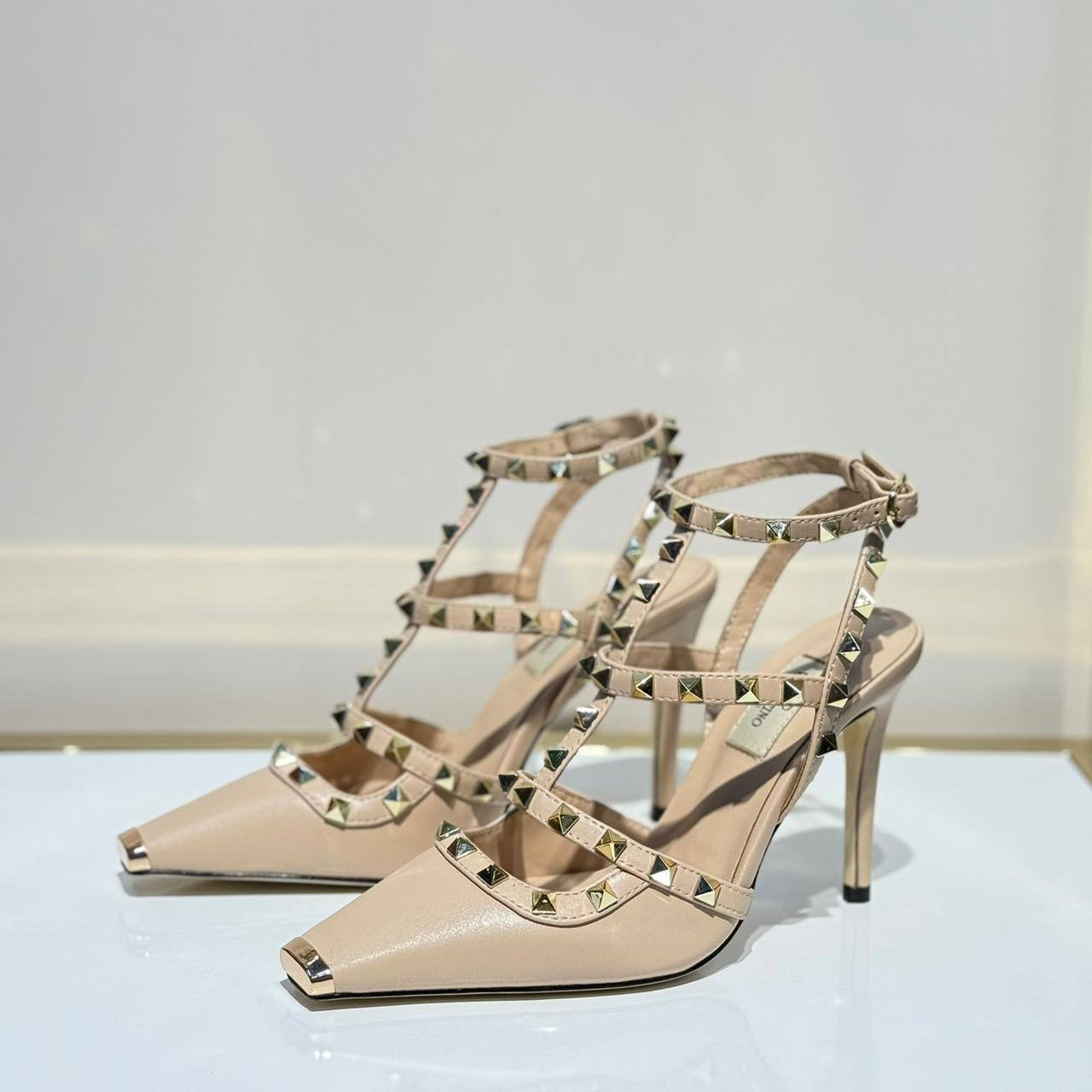 ТУФЛИ VALENTINO детальное фото