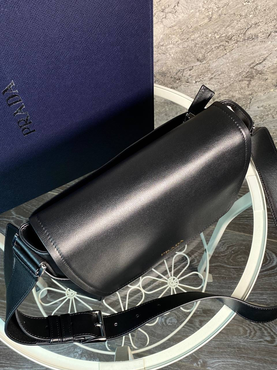 МУЖСКАЯ СУМКА МЕССЕНДЖЕР PRADA детальное фото