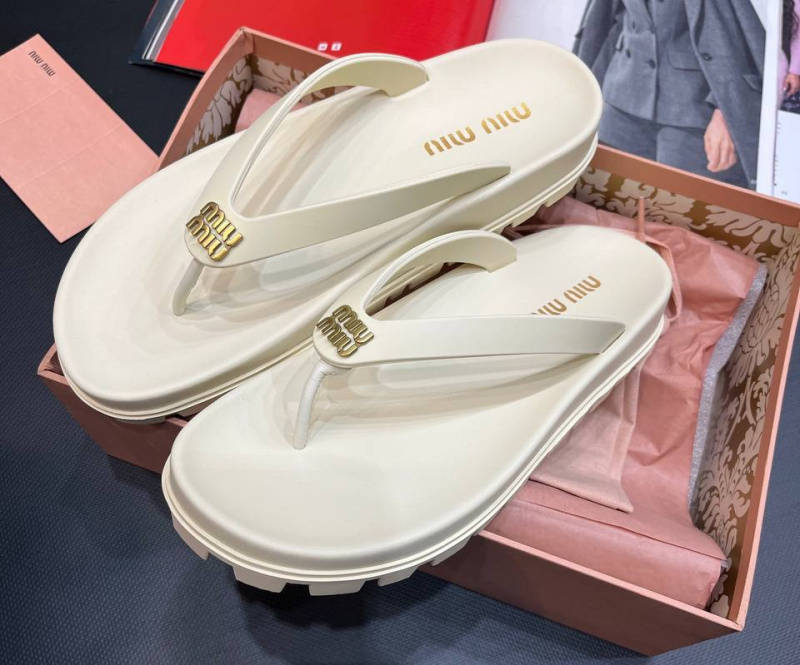 ШЛЕПКИ MIU MIU фото