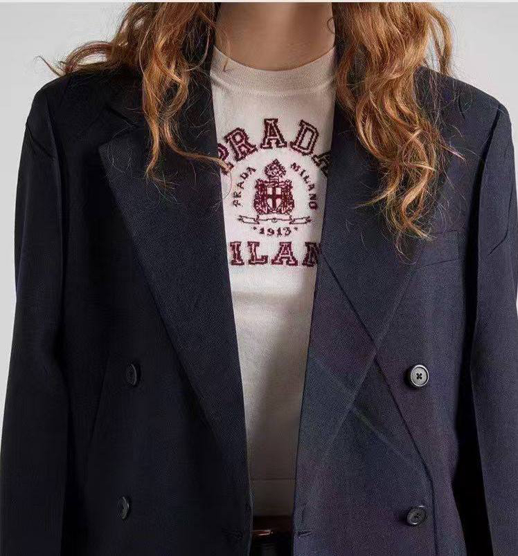 ФУТБОЛКА PRADA детальное фото