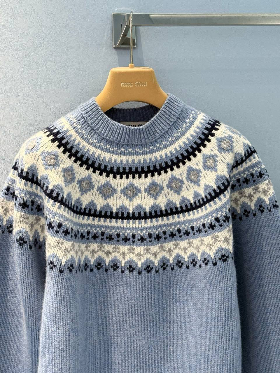 СВИТЕР MIU MIU детальное фото