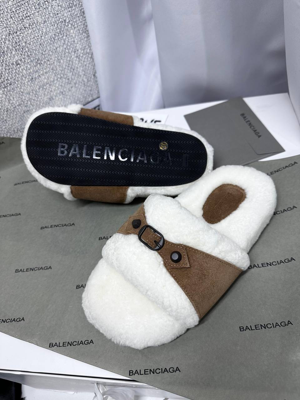ТАПОЧКИ BALENCIAGA детальное фото