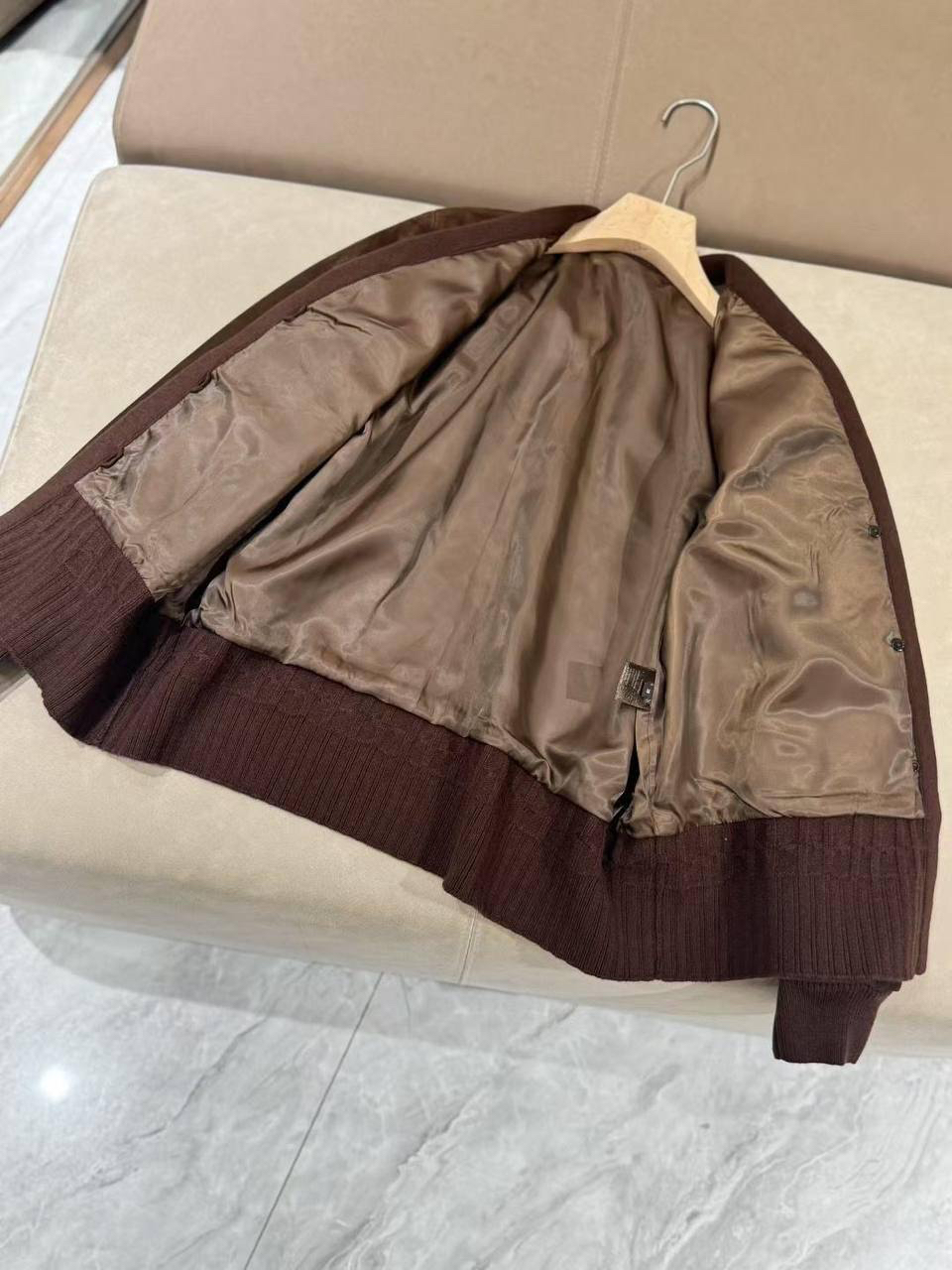 КУРТКА LORO PIANA детальное фото