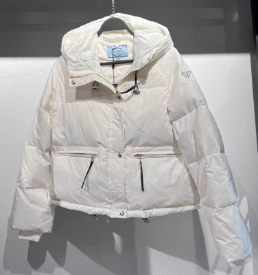 ПУХОВИК PRADA фото