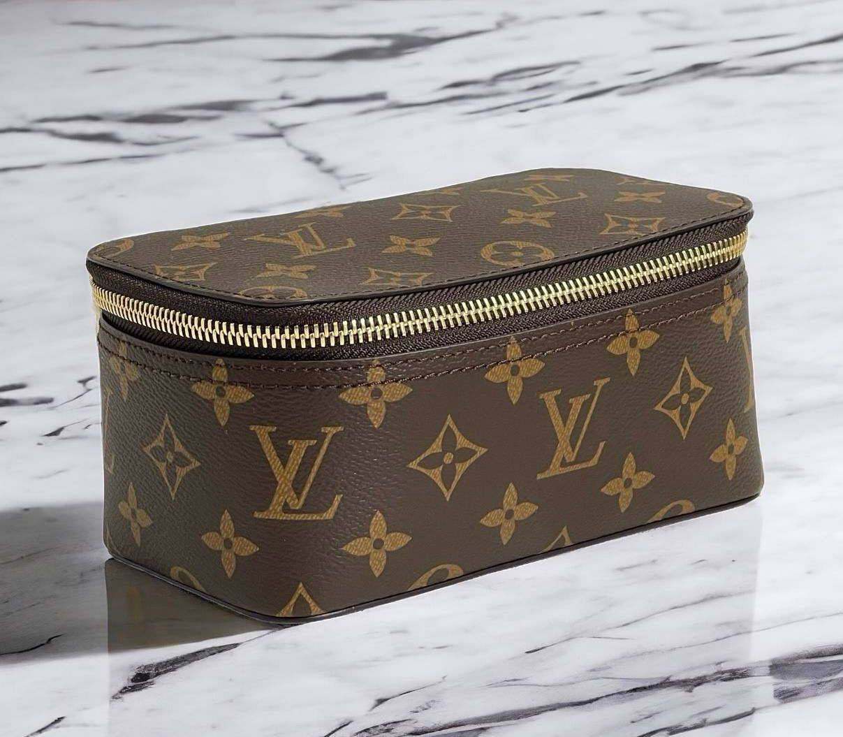 КОСМЕТИЧКА LOUIS VUITTON детальное фото