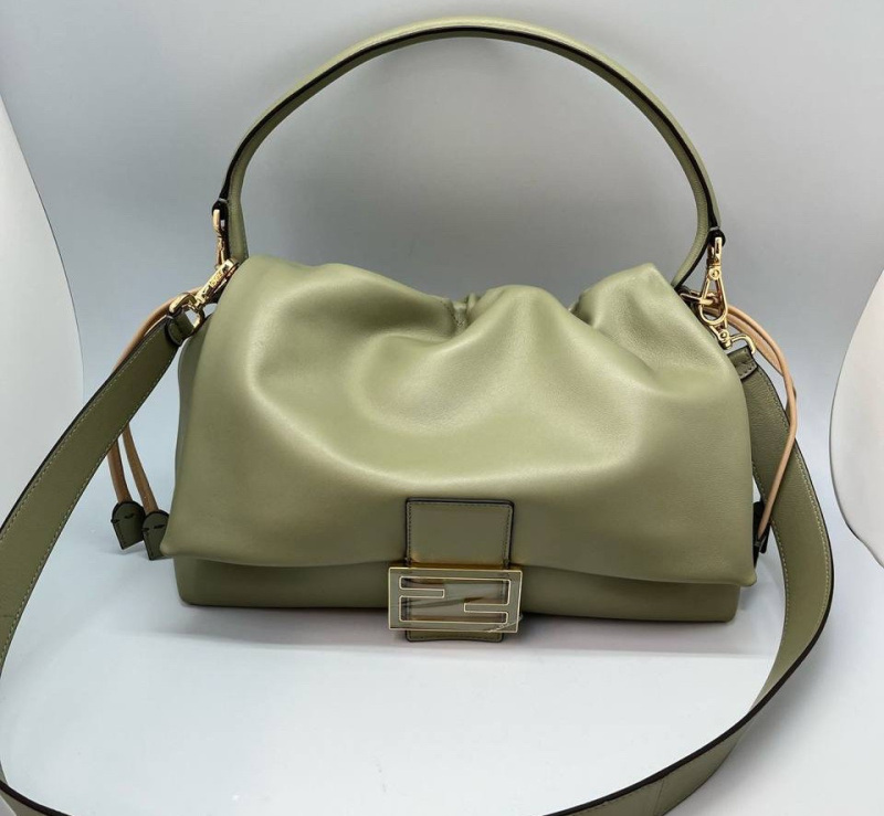 СУМКА FENDI MAMMA BAGUETTE фото