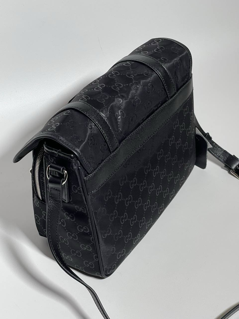 МУЖСКАЯ СУМКА МЕССЕНДЖЕР GUCCI детальное фото