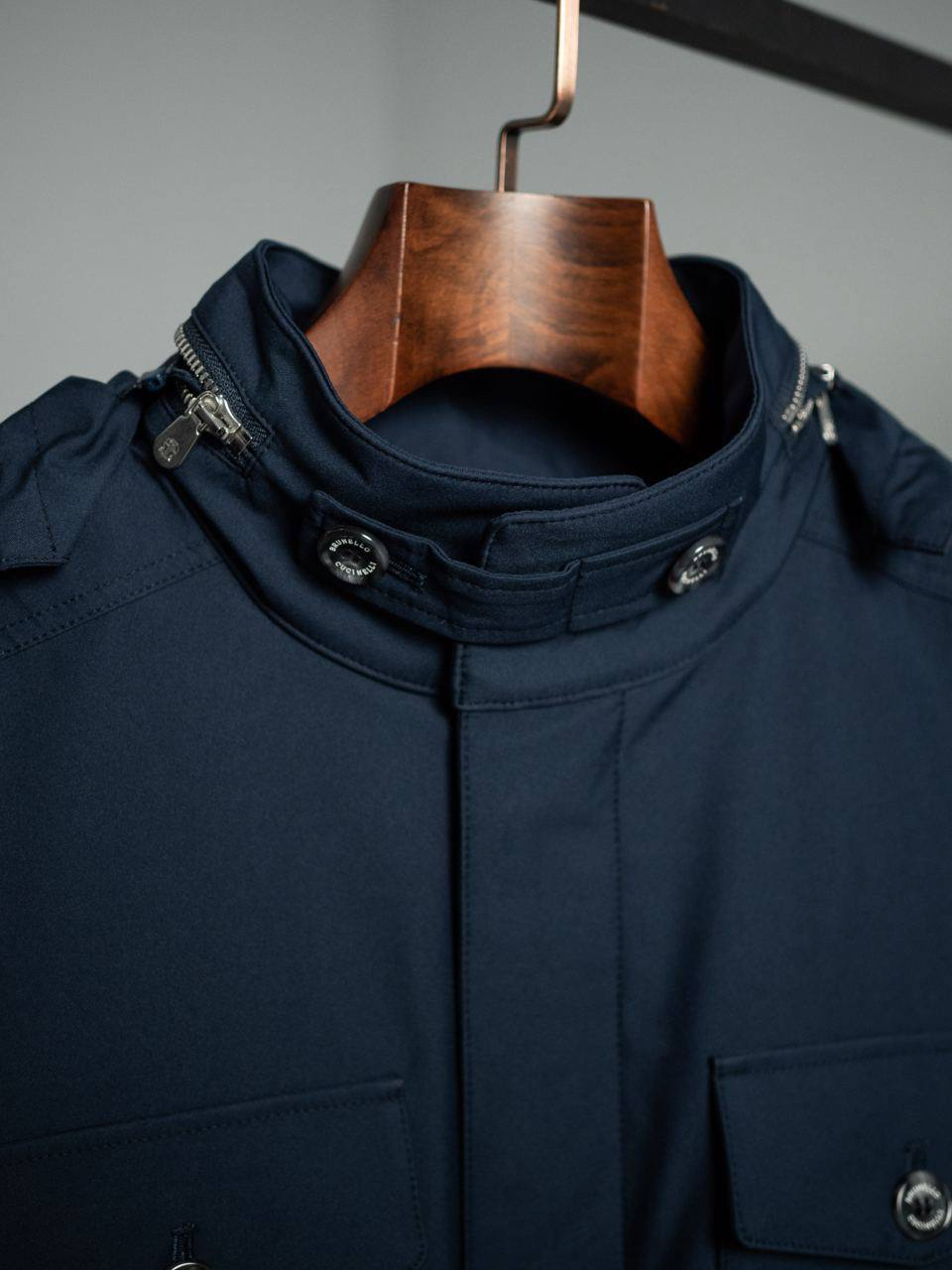 МУЖСКАЯ КУРТКА BRUNELLO CUCINELLI детальное фото