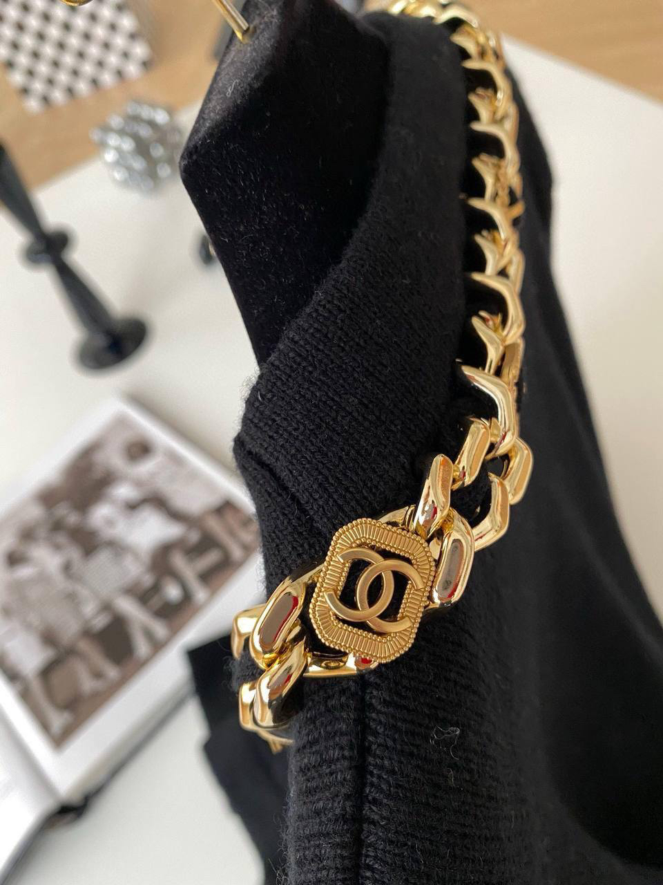 КАРДИГАН CHANEL детальное фото