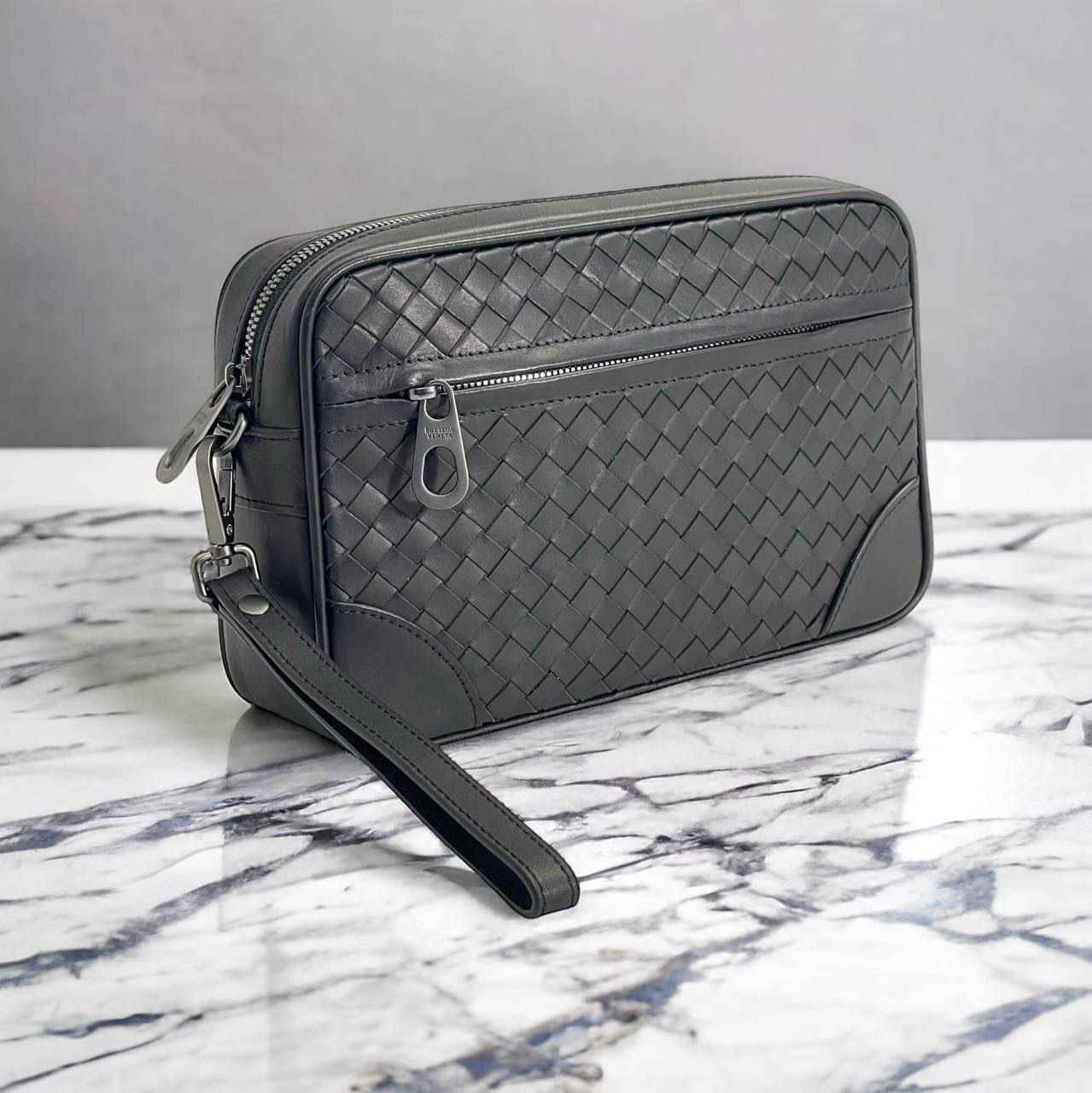 Сумка-клатч BOTTEGA VENETA детальное фото