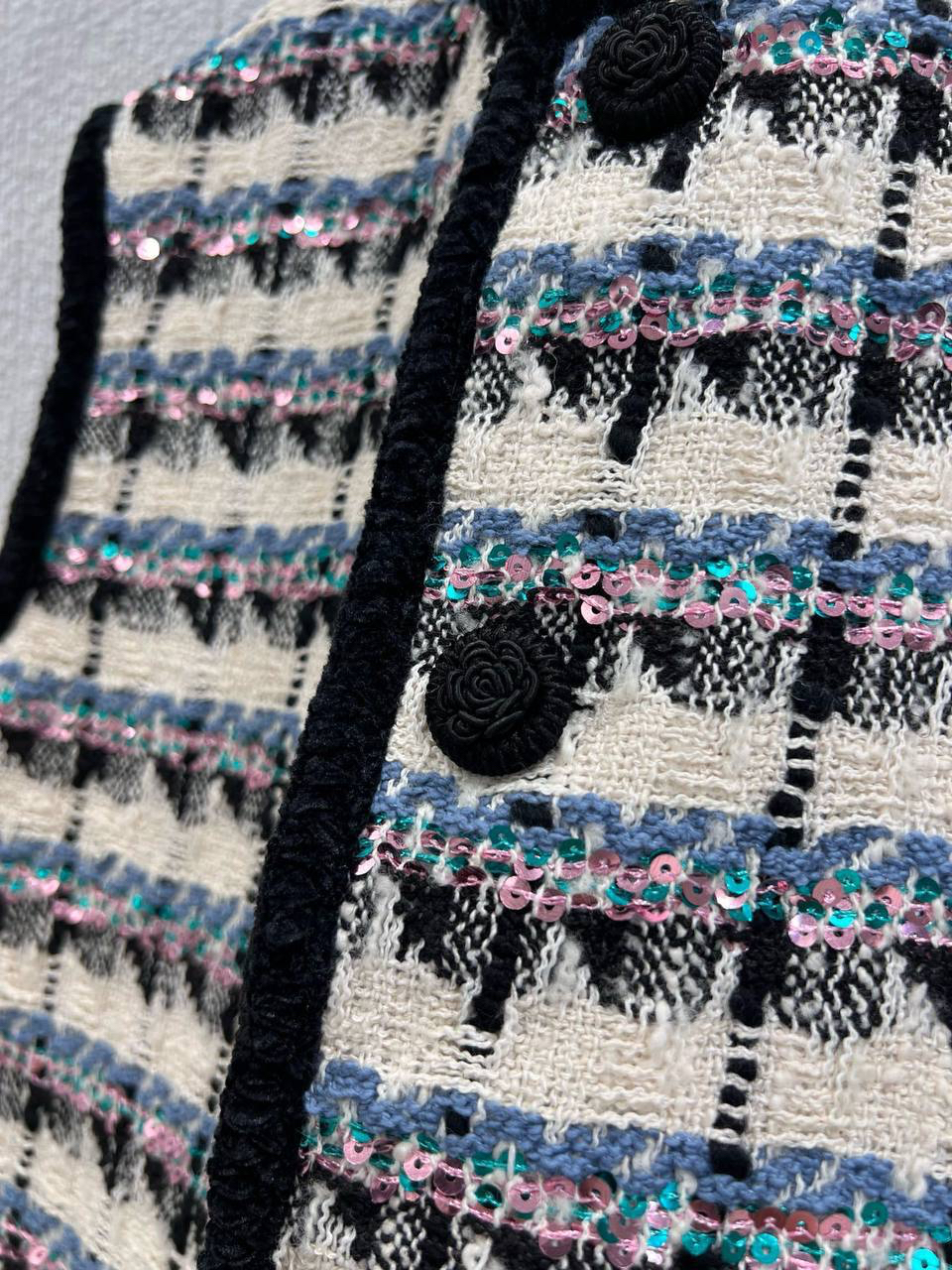 ЖИЛЕТ VALENTINO детальное фото