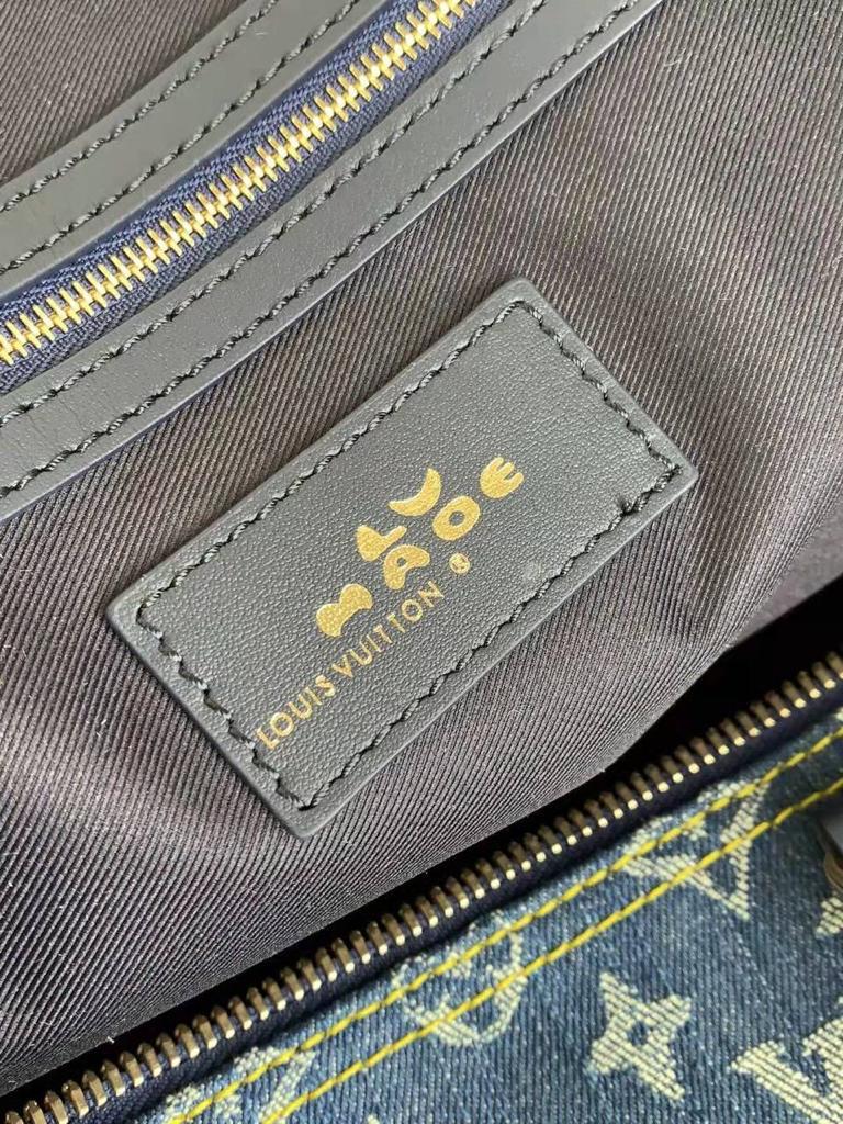 ДОРОЖНАЯ СУМКА LOUIS VUITTON детальное фото