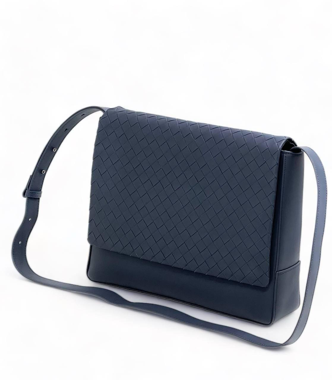 МУЖСКАЯ СУМКА МЕССЕНДЖЕР BOTTEGA VENETA детальное фото