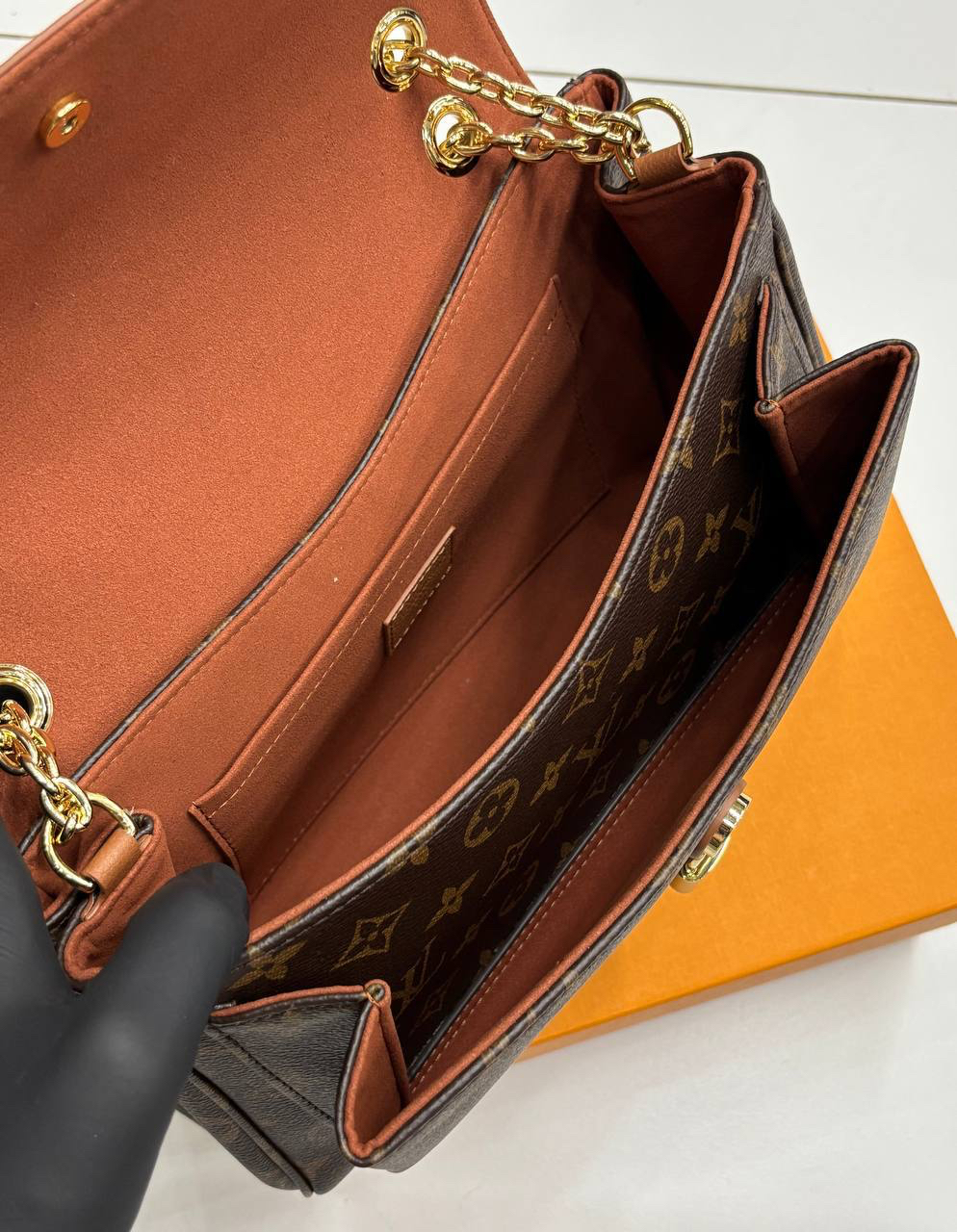 СУМКА LOUIS VUITTON детальное фото