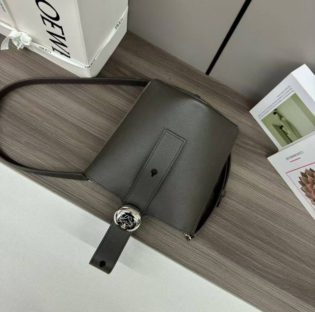 СУМКА LOEWE детальное фото