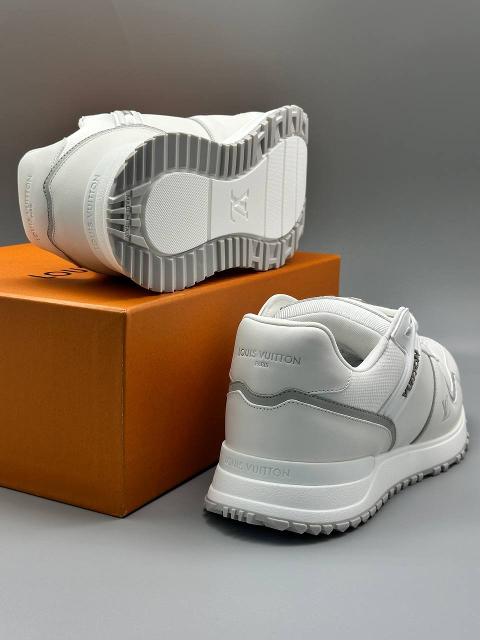 МУЖСКИЕ КРОССОВКИ LOUIS VUITTON детальное фото