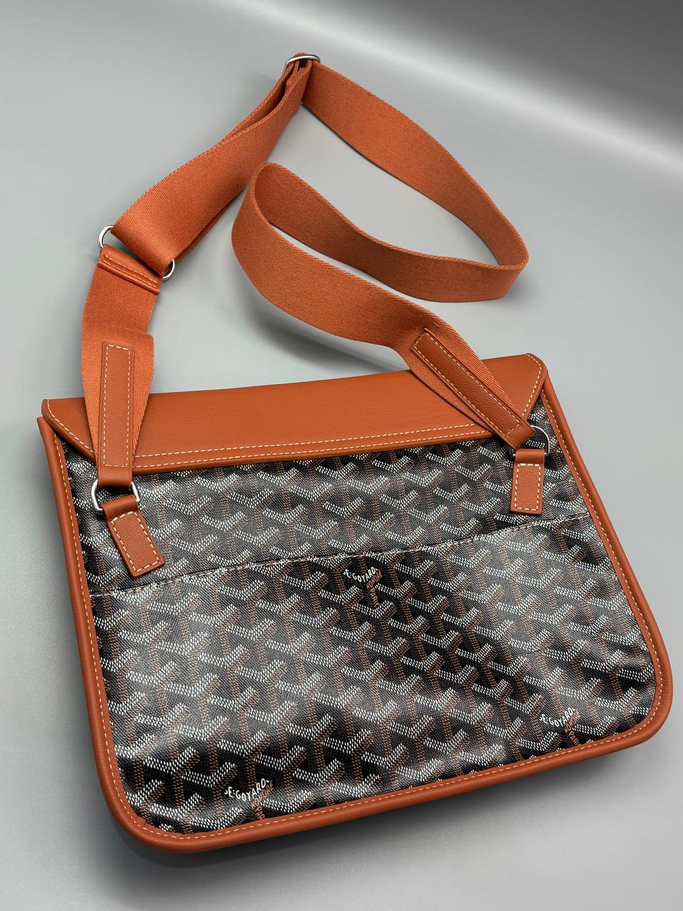 МУЖСКАЯ СУМКА МЕССЕНДЖЕР GOYARD детальное фото