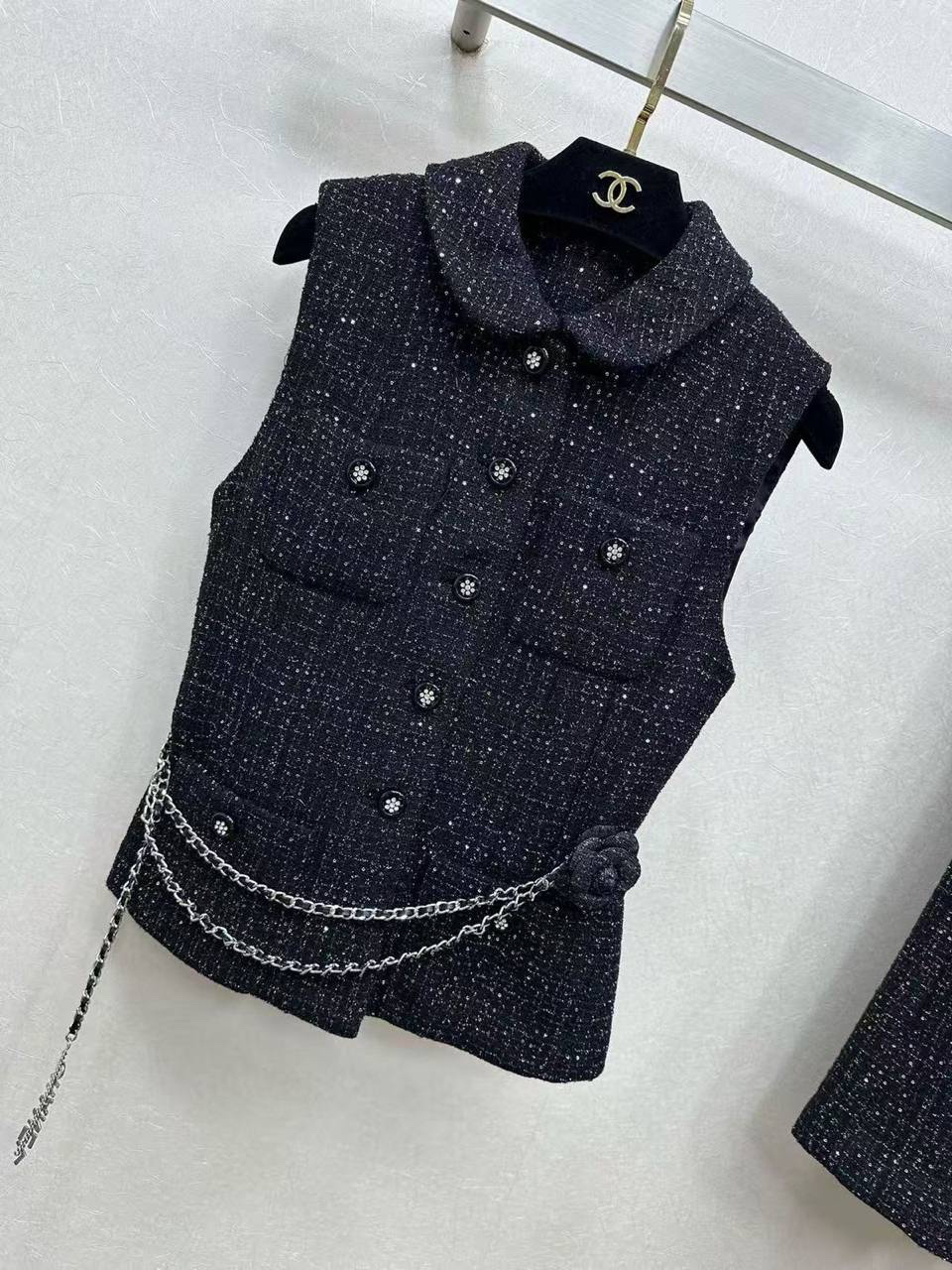 КОСТЮМ CHANEL детальное фото