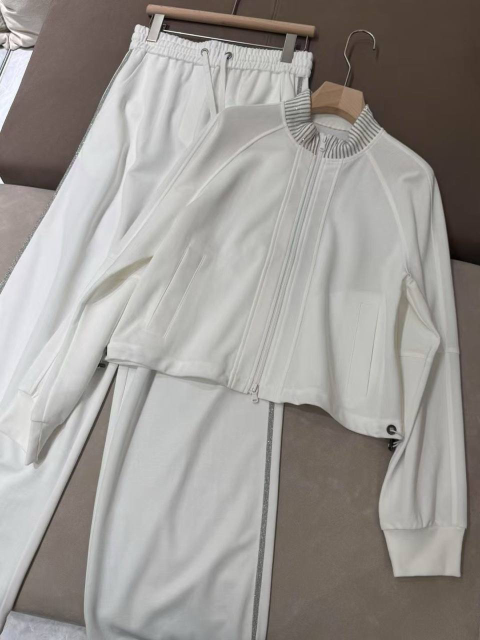 КОСТЮМ BRUNELLO CUCINELLI детальное фото