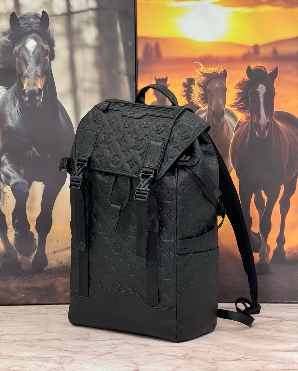 МУЖСКОЙ РЮКЗАК LOUIS VUITTON детальное фото
