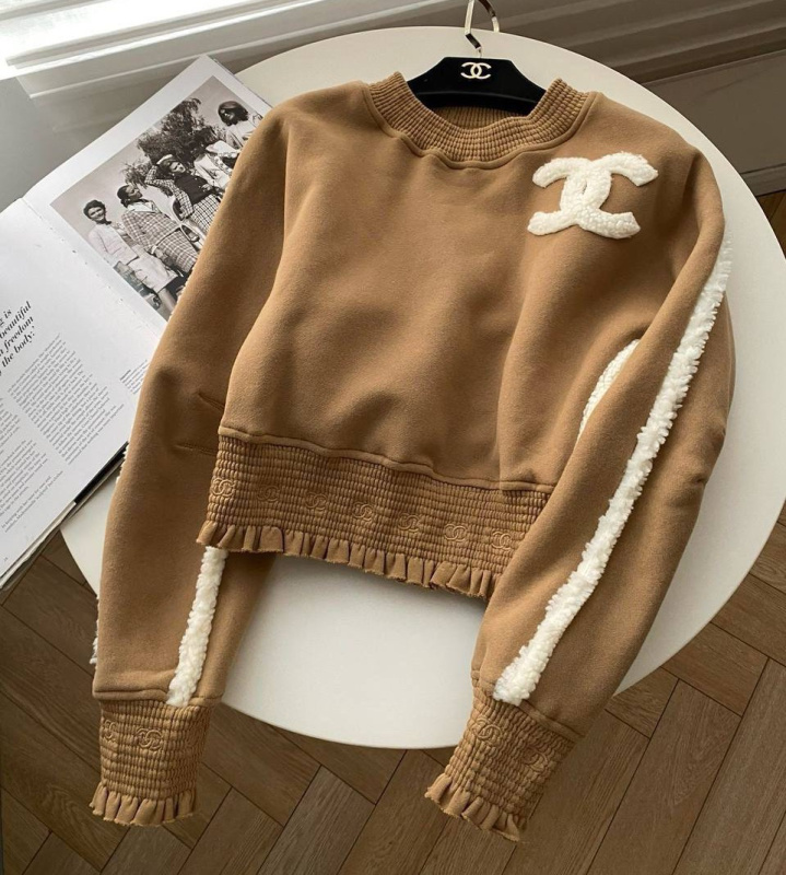СВИТЕР CHANEL фото