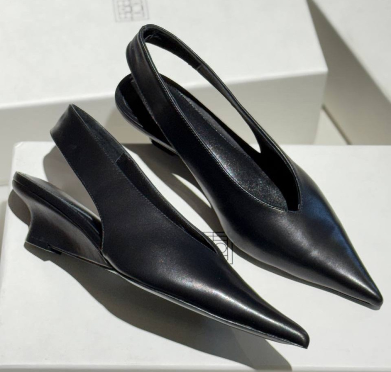 ТУФЛИ TOTEME фото